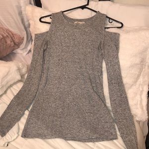 Hollister open shoulders shirt